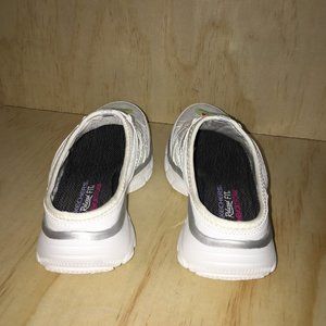 skechers women's easy going repute mule